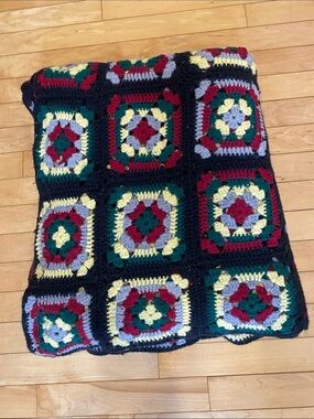 Handcrafted Crochet Granny Square Throw Blanket Blck/Red/Green/Yellow 78.5” 65”